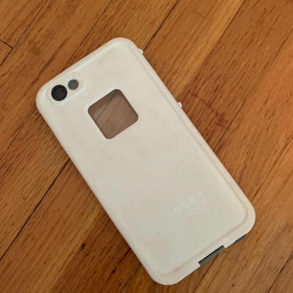 Life proof iPhone 6s case